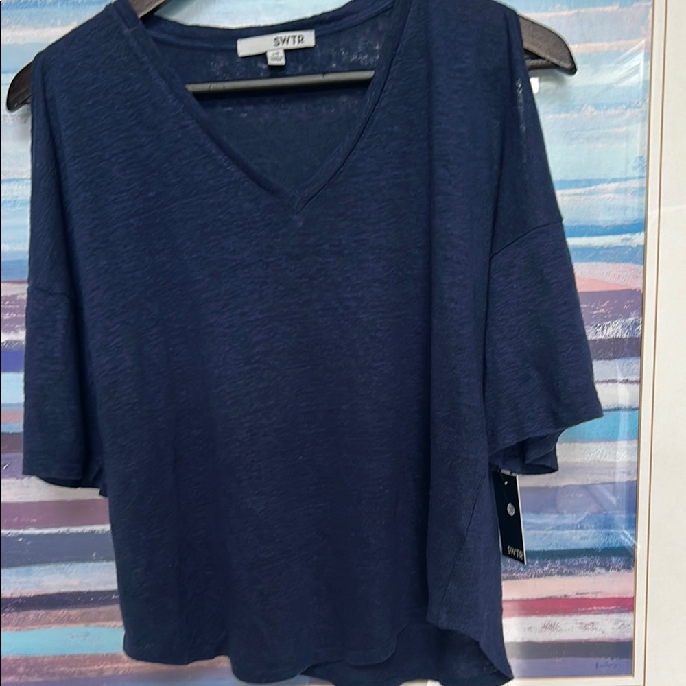 Xs lightweight cold shoulder Women's Navy Top